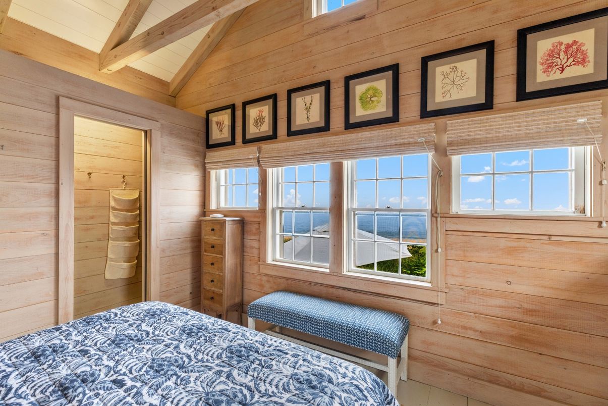 Bedroom, Interior, Water, Wooden Beams, Wooden Walls