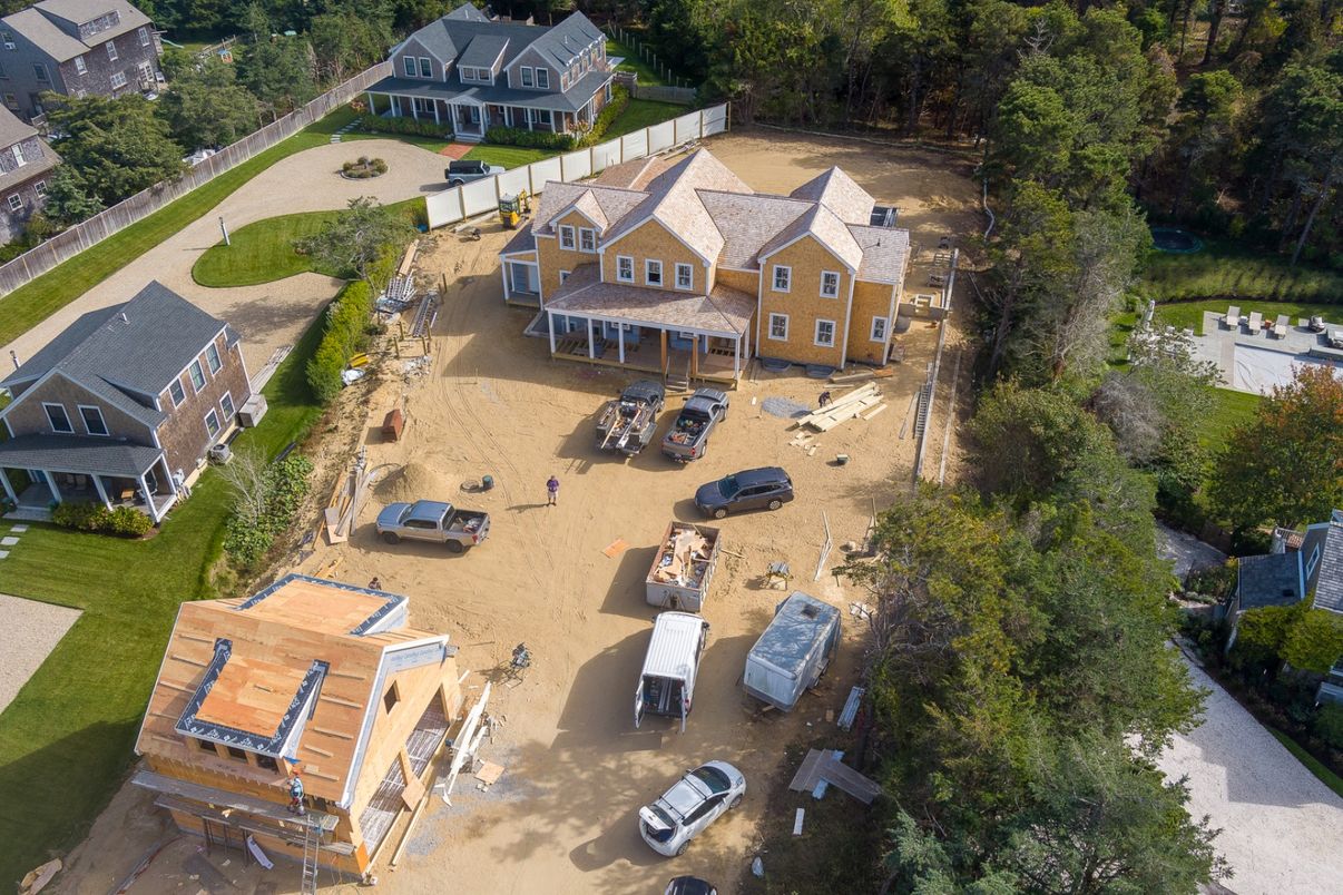 Exterior, Drone