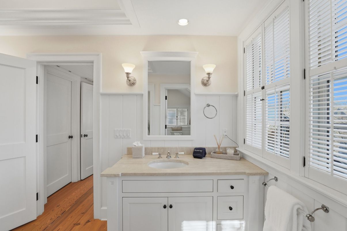 Bathroom, Interior, Recessed Lighting, Wood Texture Flooring