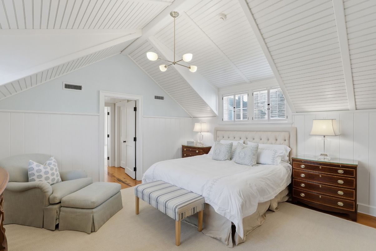 Bedroom, Interior, Pendant Lights, Wood Texture Flooring