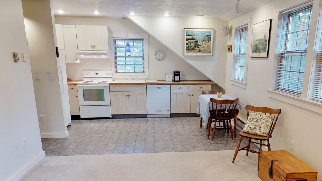 Dining room, Interior, Kitchen, Recessed Lighting