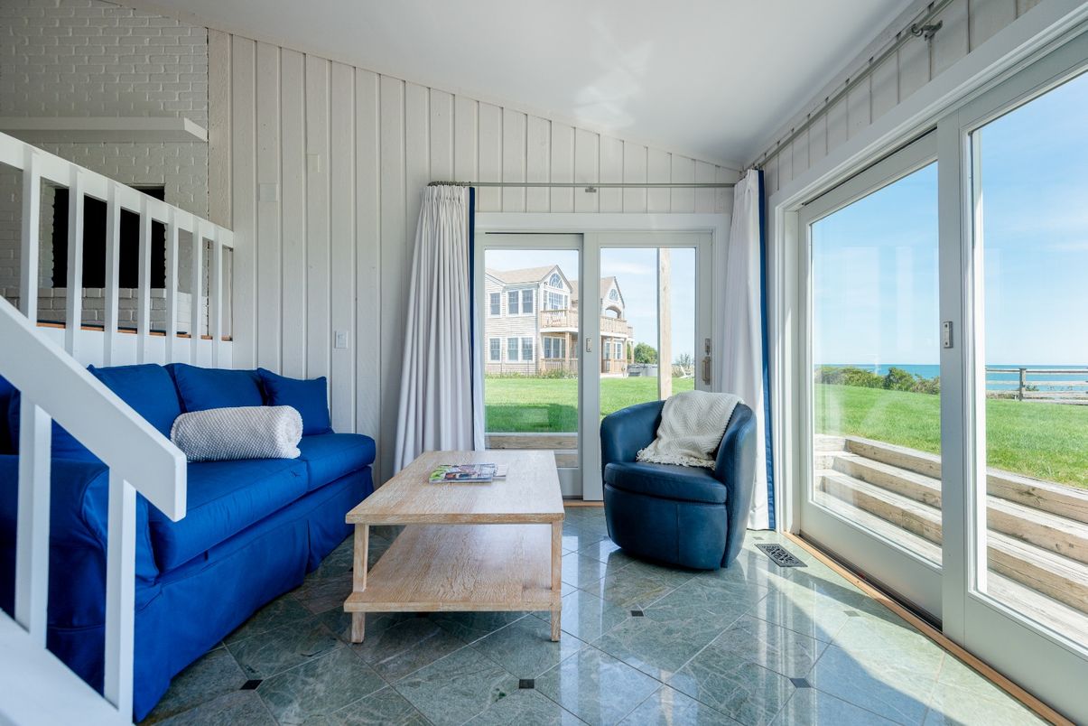 Interior, Living room, Sun Room, Water