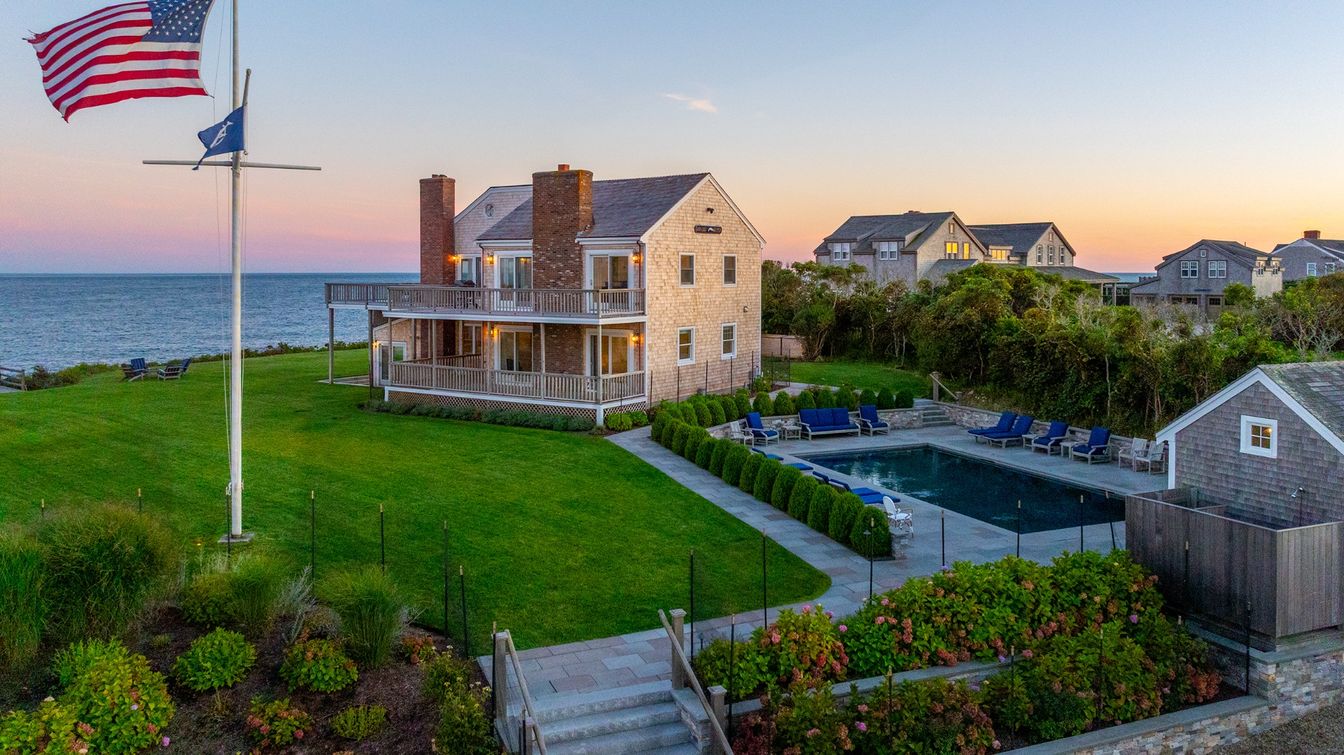 Backyard, Exterior, Pool, Water