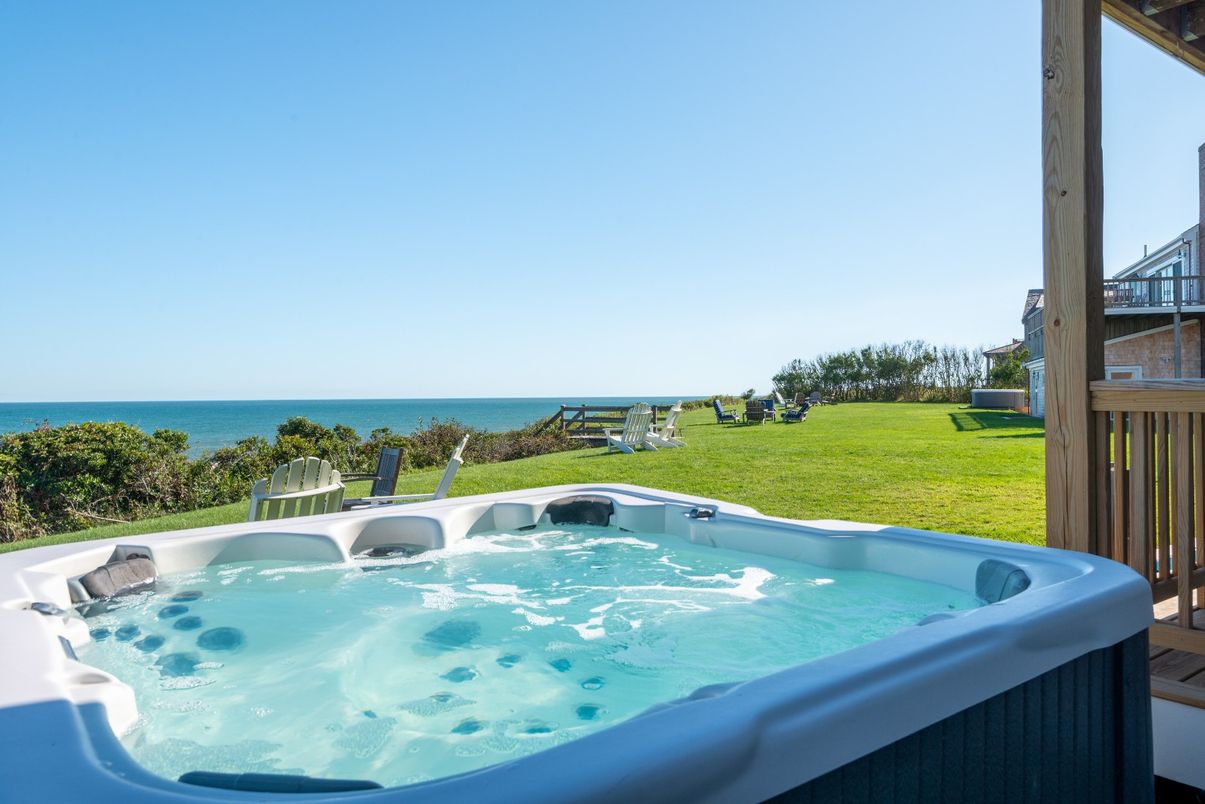 Backyard, Exterior, Hot Tub, Water