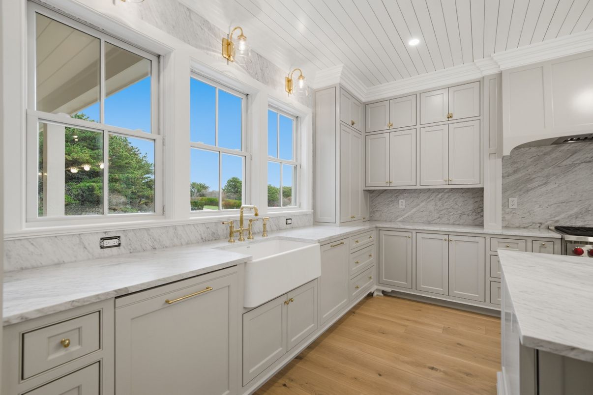 Interior, Kitchen, Marble Walls, Recessed Lighting, Wood Texture Flooring