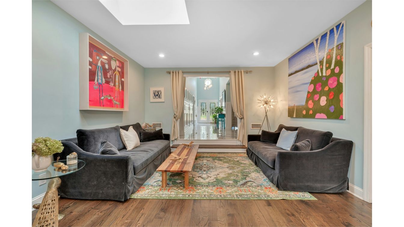 DE Listing image placeholder