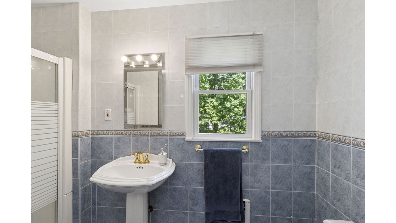 DE Listing image placeholder