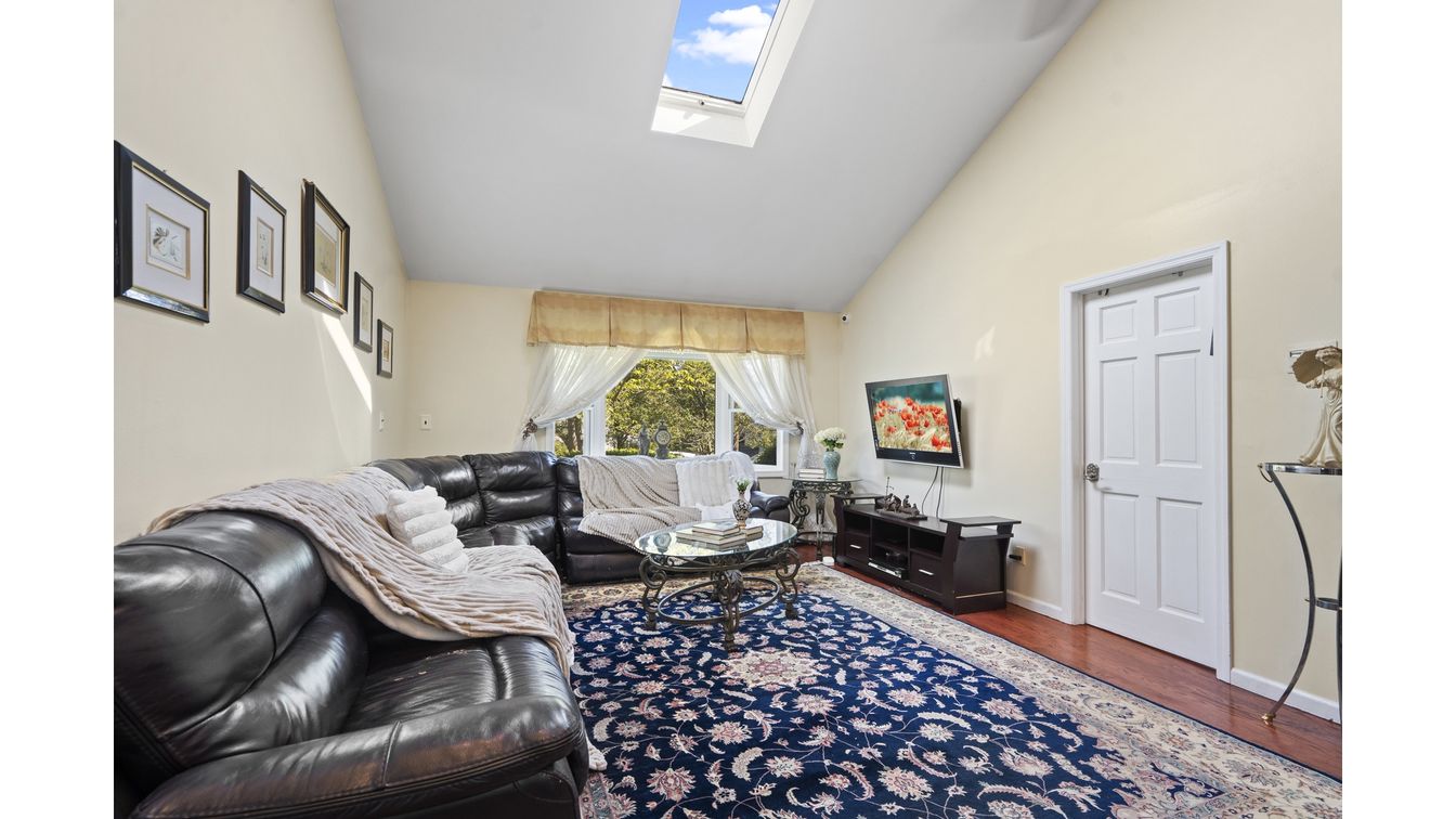 DE Listing image placeholder