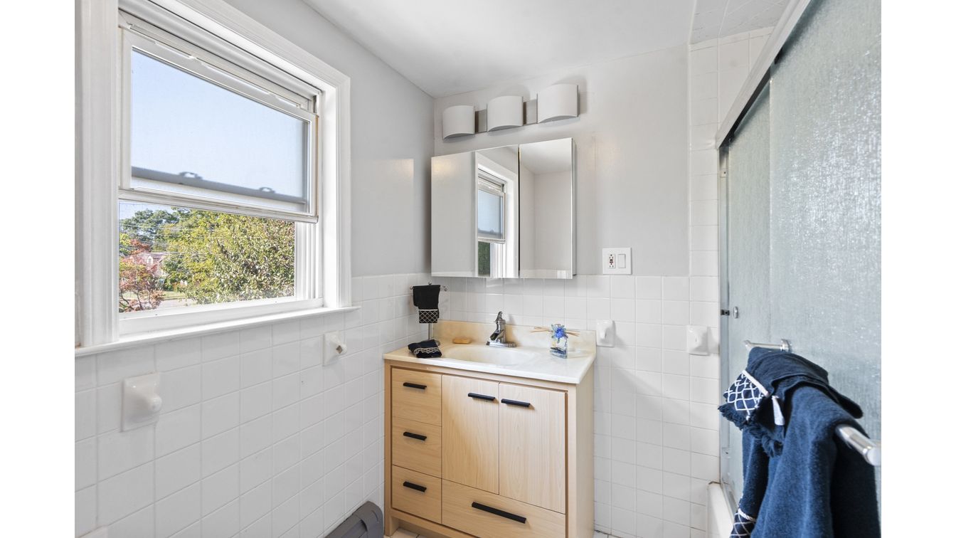 DE Listing image placeholder