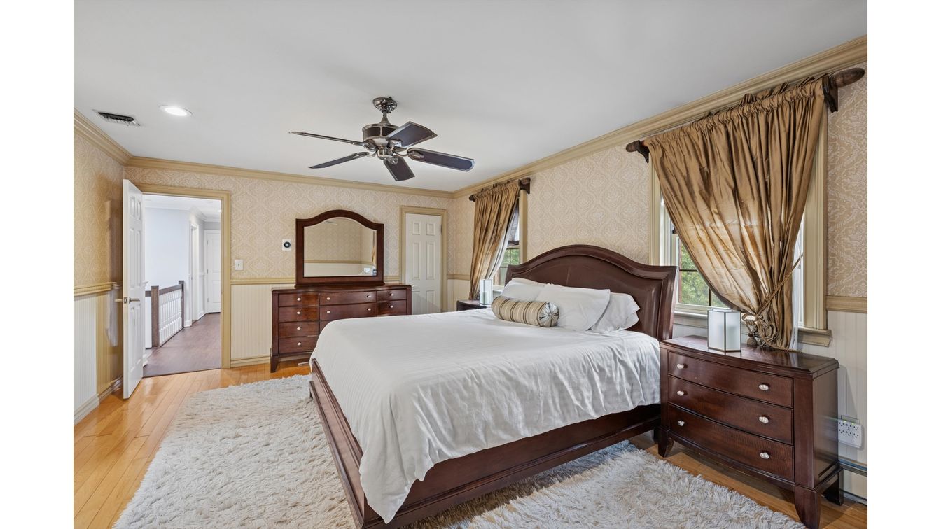 DE Listing image placeholder