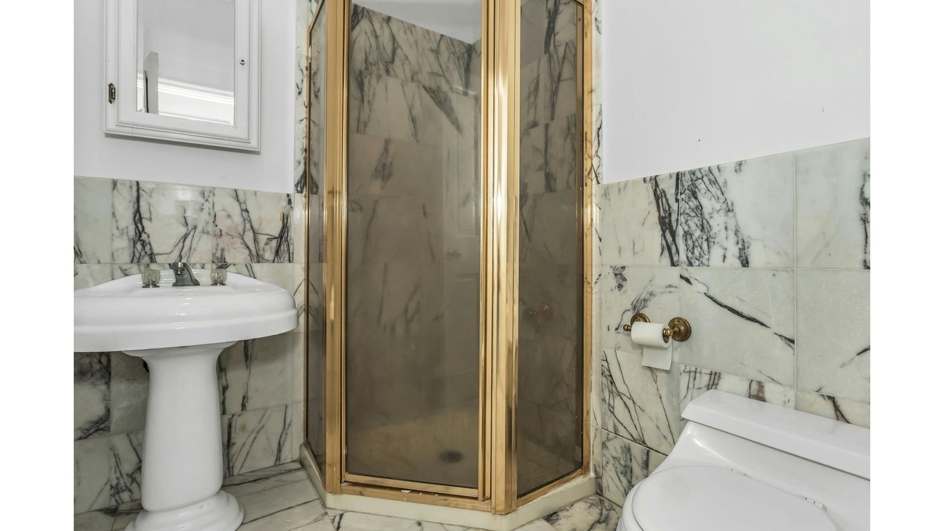 DE Listing image placeholder