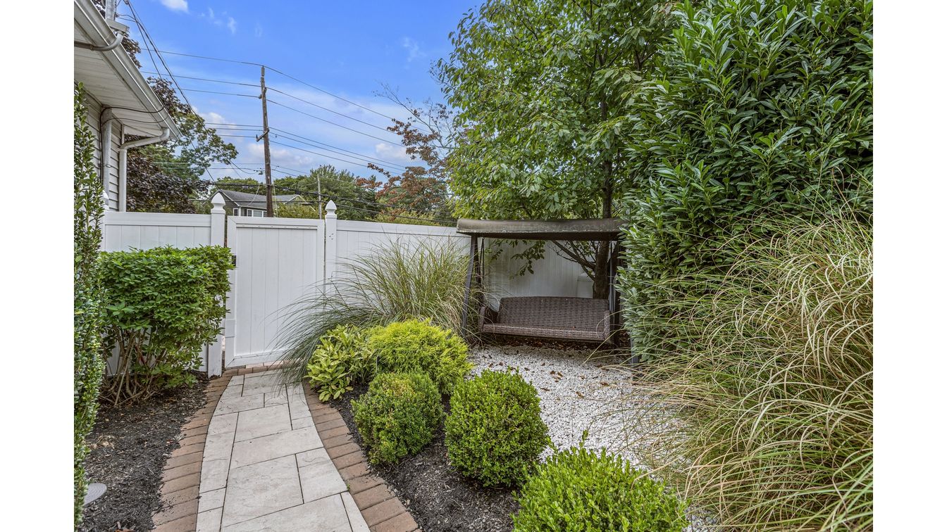 DE Listing image placeholder