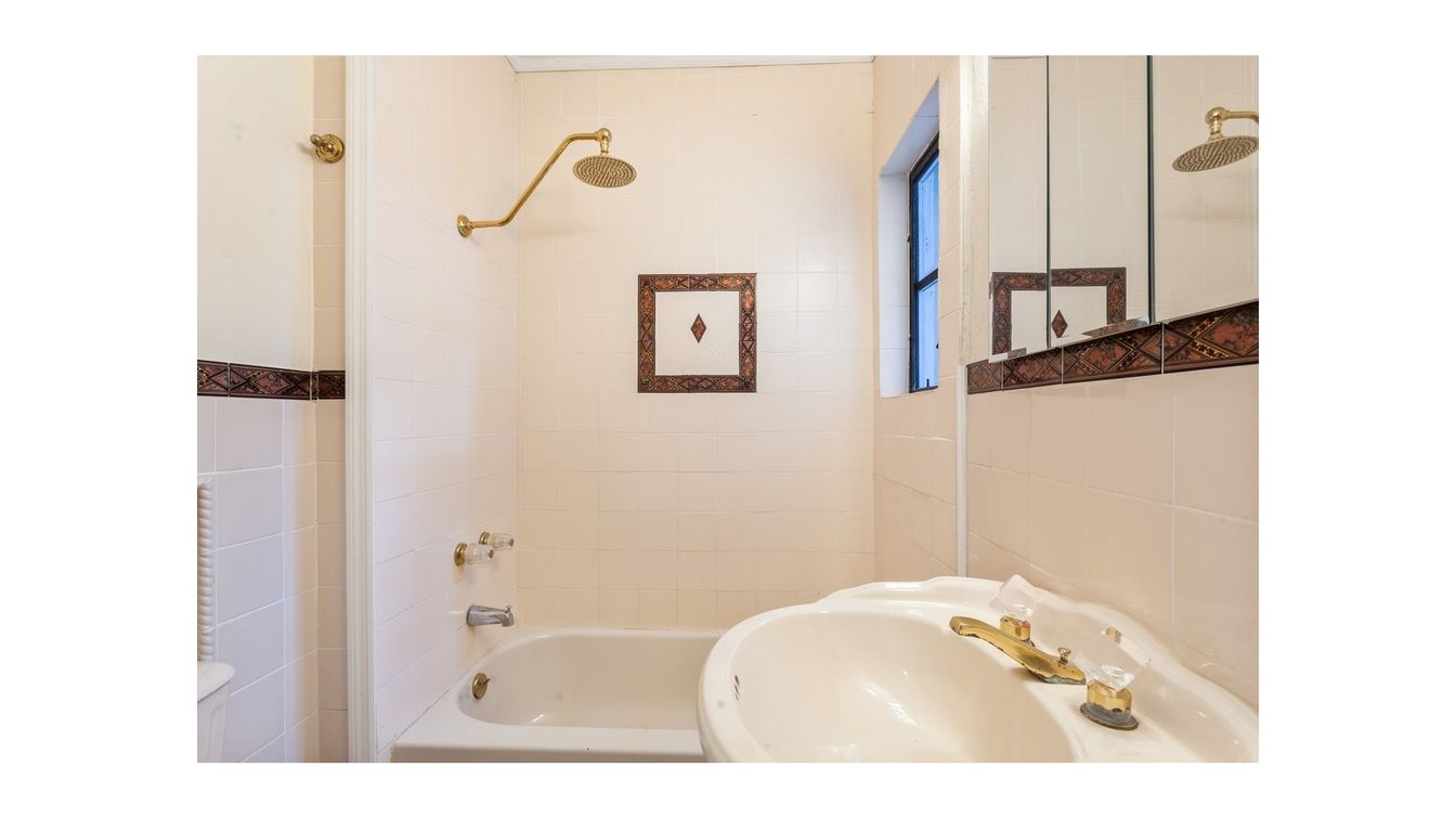 DE Listing image placeholder