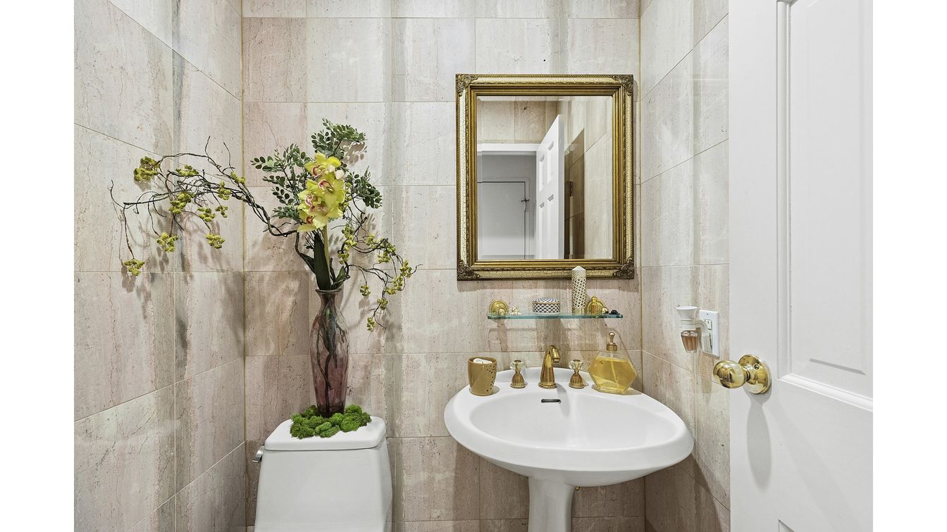 DE Listing image placeholder