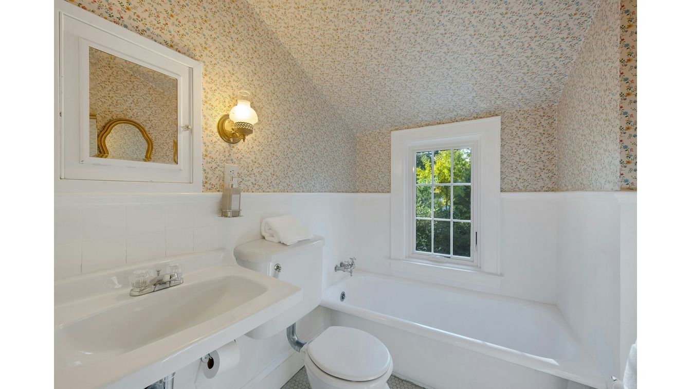 DE Listing image placeholder