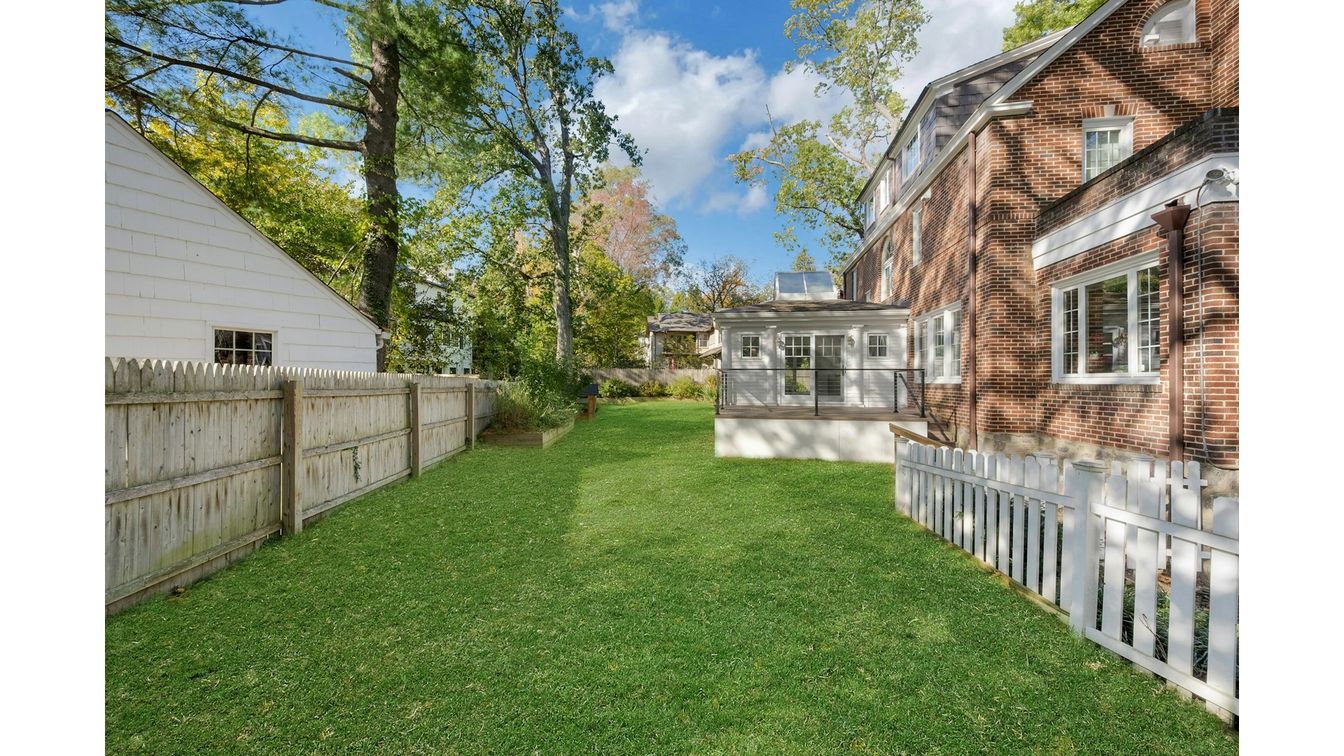 DE Listing image placeholder