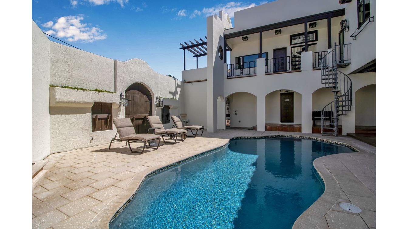 DE Listing image placeholder