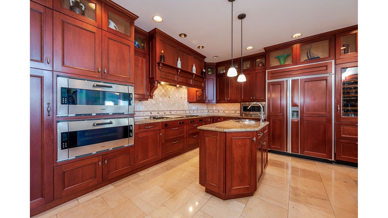 Interior, Kitchen, Pendant Lights, Recessed Lighting, Stainless Steel Appliances