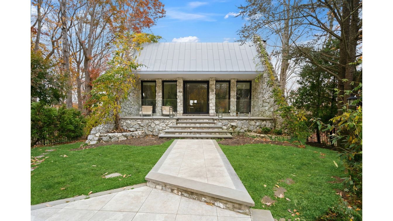 DE Listing image placeholder