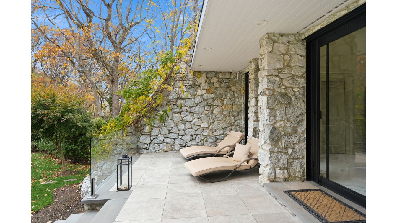 DE Listing image placeholder