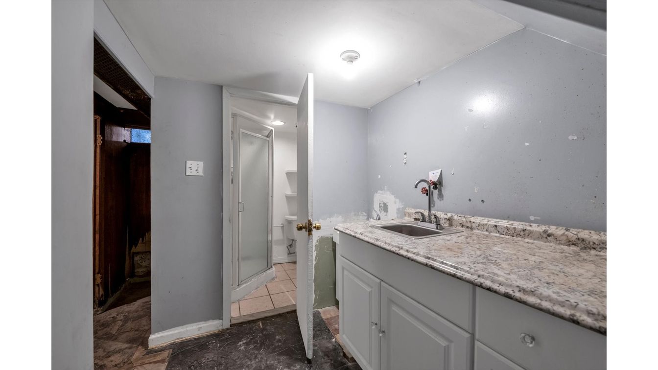 DE Listing image placeholder