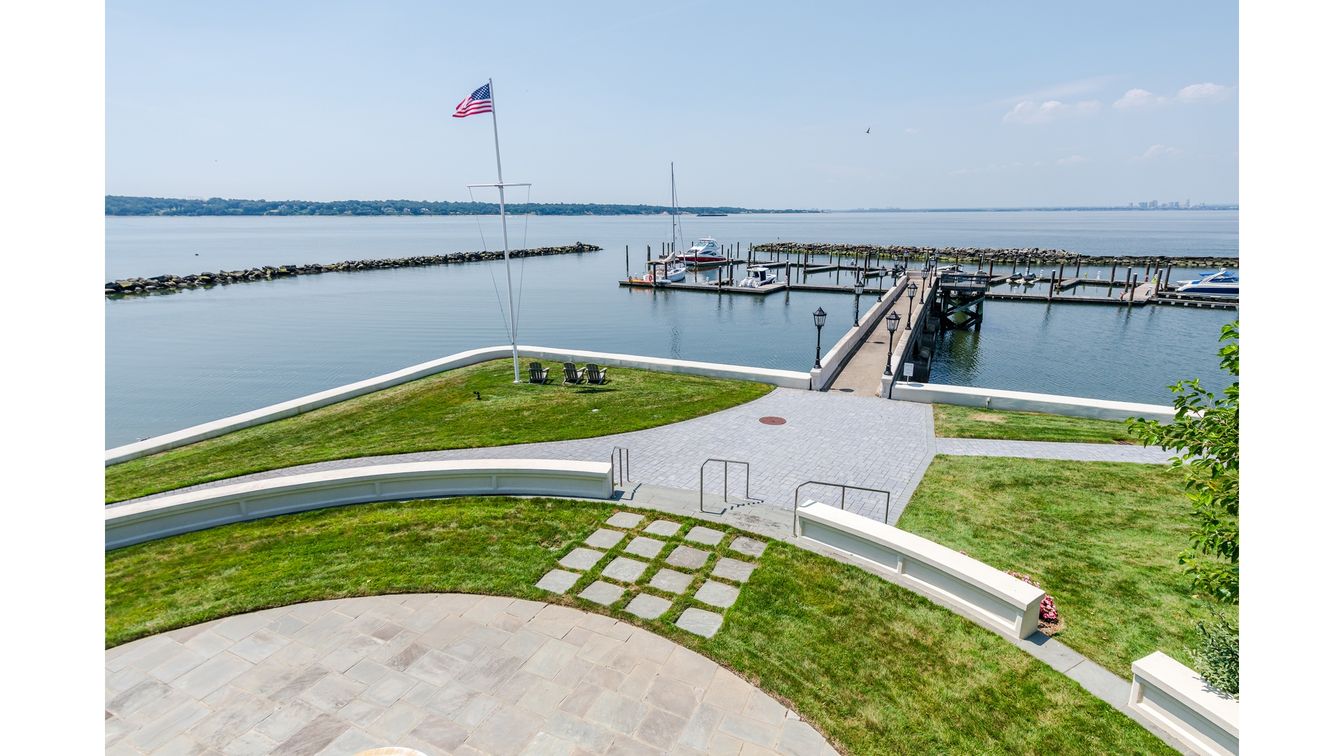 DE Listing image placeholder