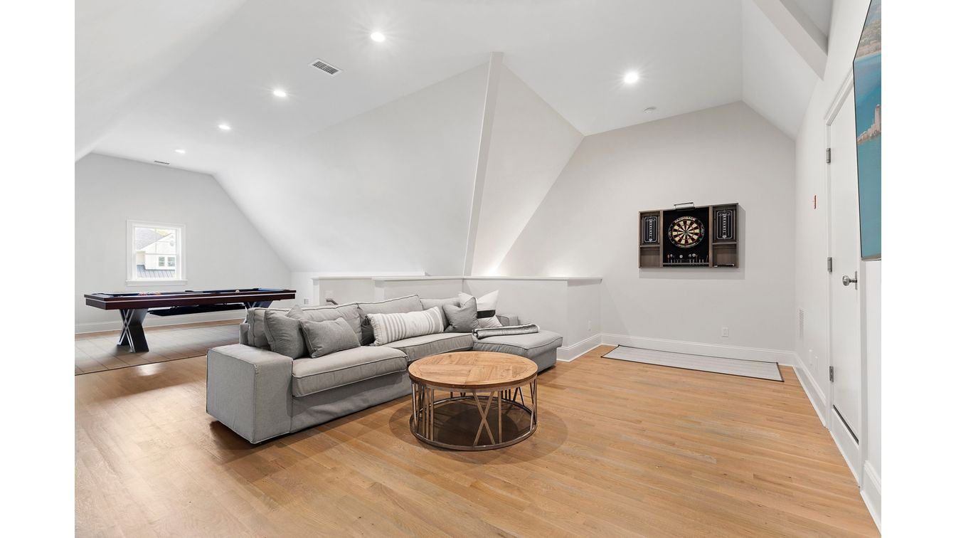 Billiard Table, Game Room, Interior, Living room, Recessed Lighting, Wood Texture Flooring