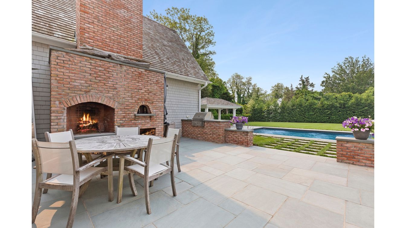 Exterior, Fireplace, Outdoor Kitchen, Pool