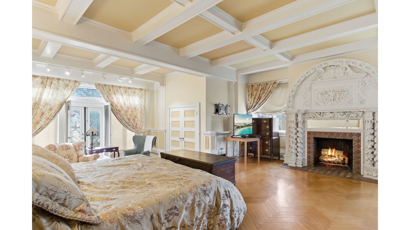 Bedroom, Fireplace, Interior, Wood Texture Flooring