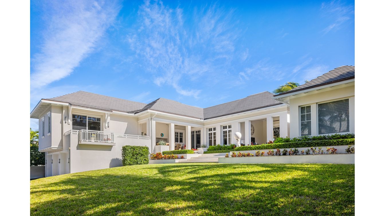 Backyard, Exterior, Facade, Mediterranean