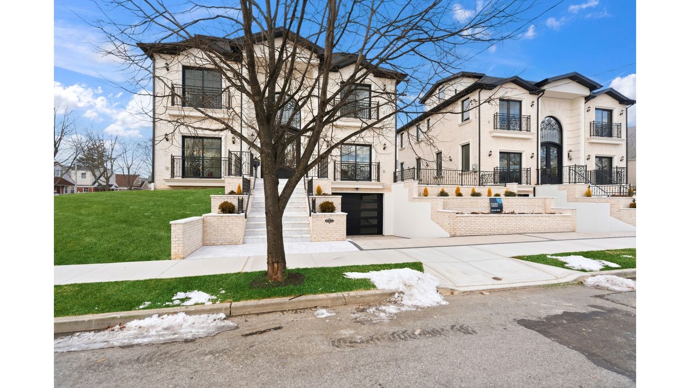 Attached, Backyard, Exterior, Facade, French Provincial