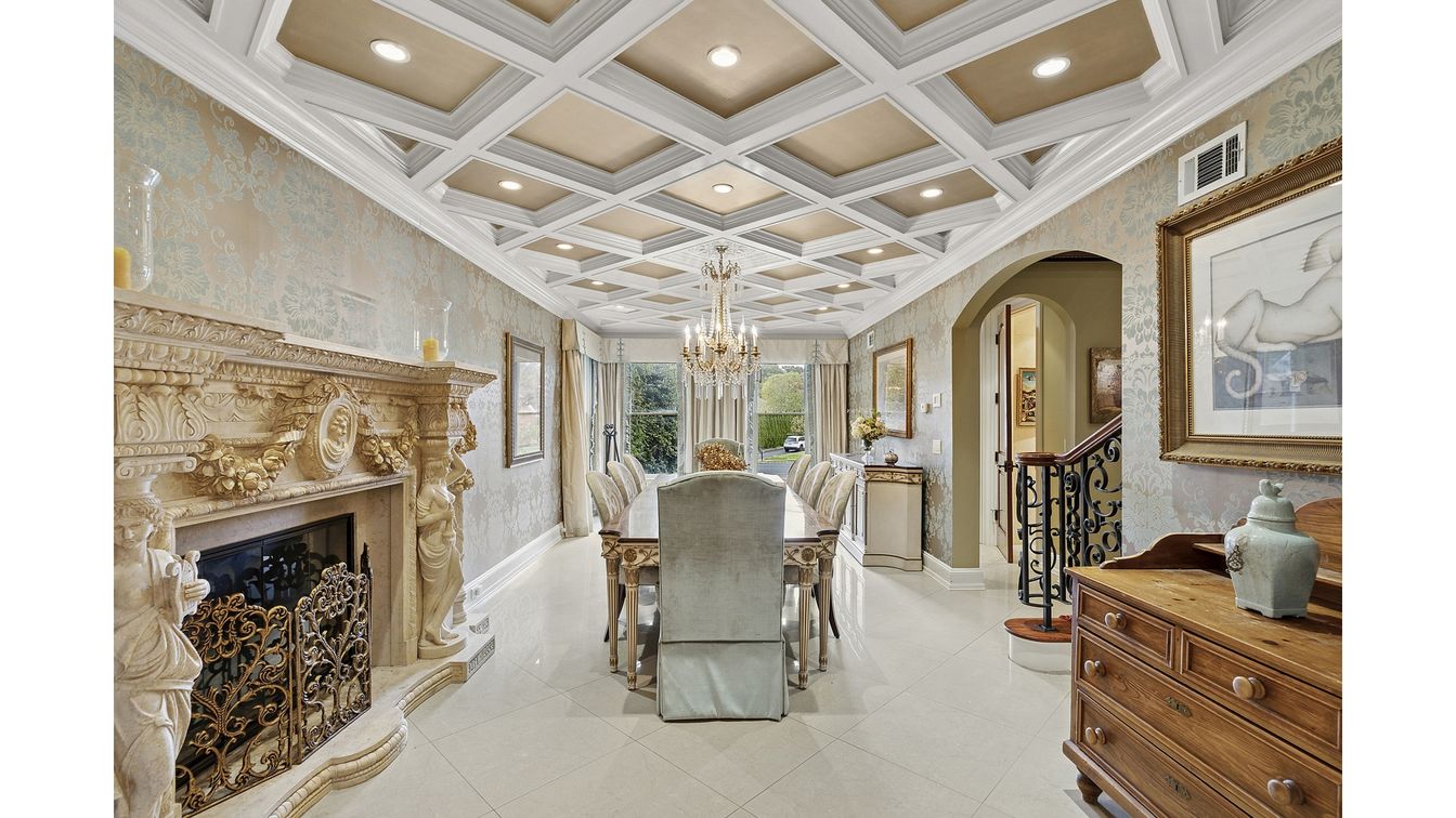 Chandelier, Dining room, Fireplace, Interior, Recessed Lighting