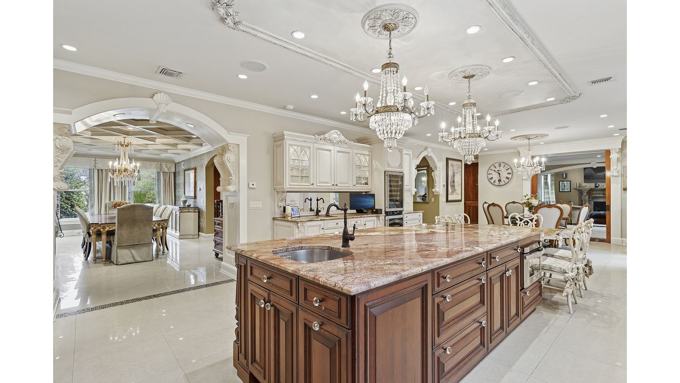 Chandelier, Dining room, Interior, Kitchen, Recessed Lighting