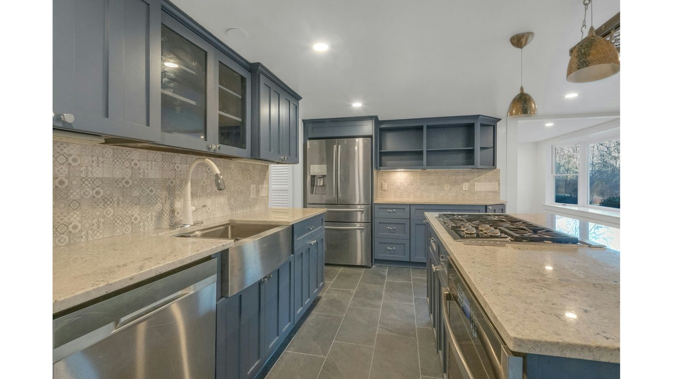 Interior, Kitchen, Pendant Lights, Recessed Lighting, Stainless Steel Appliances