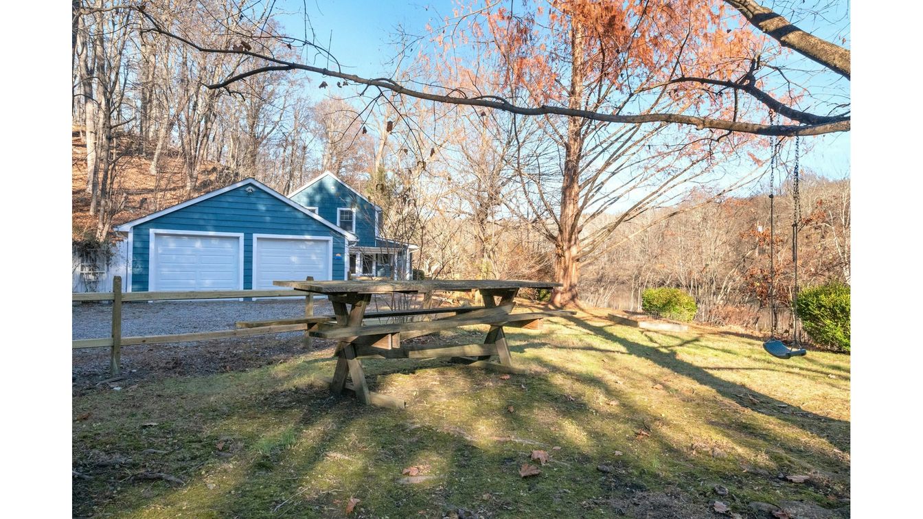 Backyard, Detached Garage, Exterior