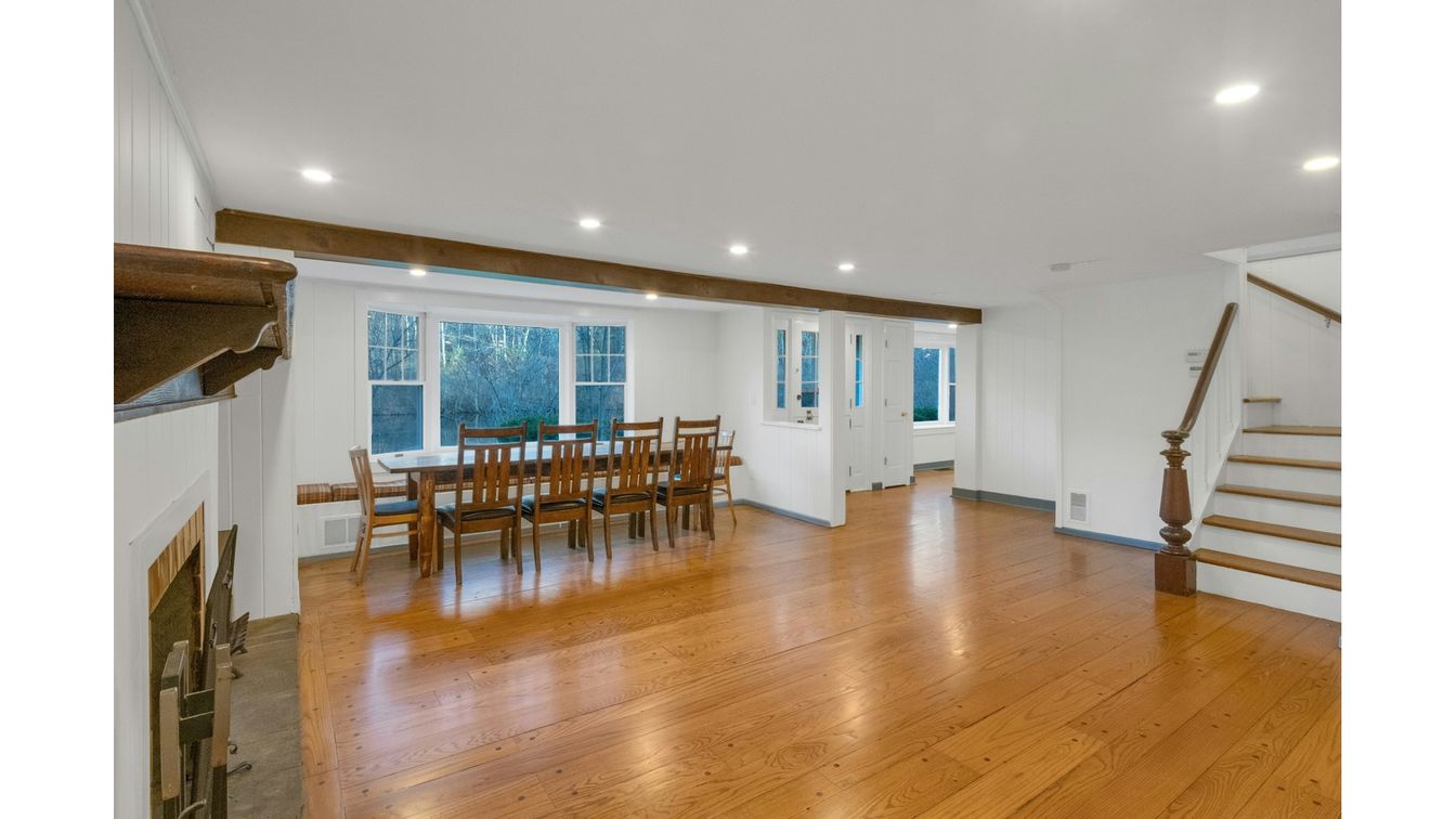 Dining room, Fireplace, Interior, Recessed Lighting, Wood Texture Flooring