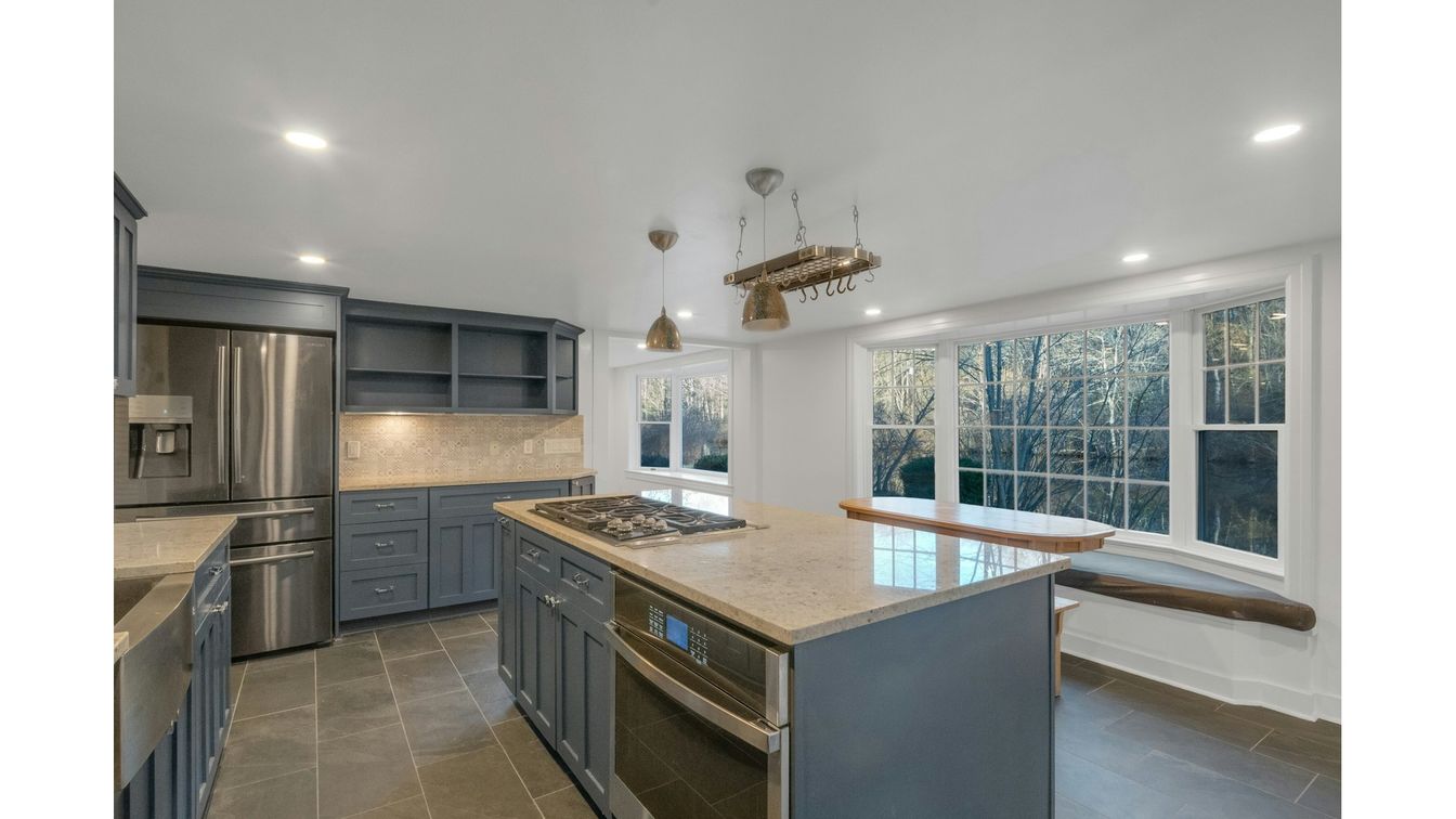 Interior, Kitchen, Pendant Lights, Recessed Lighting, Stainless Steel Appliances