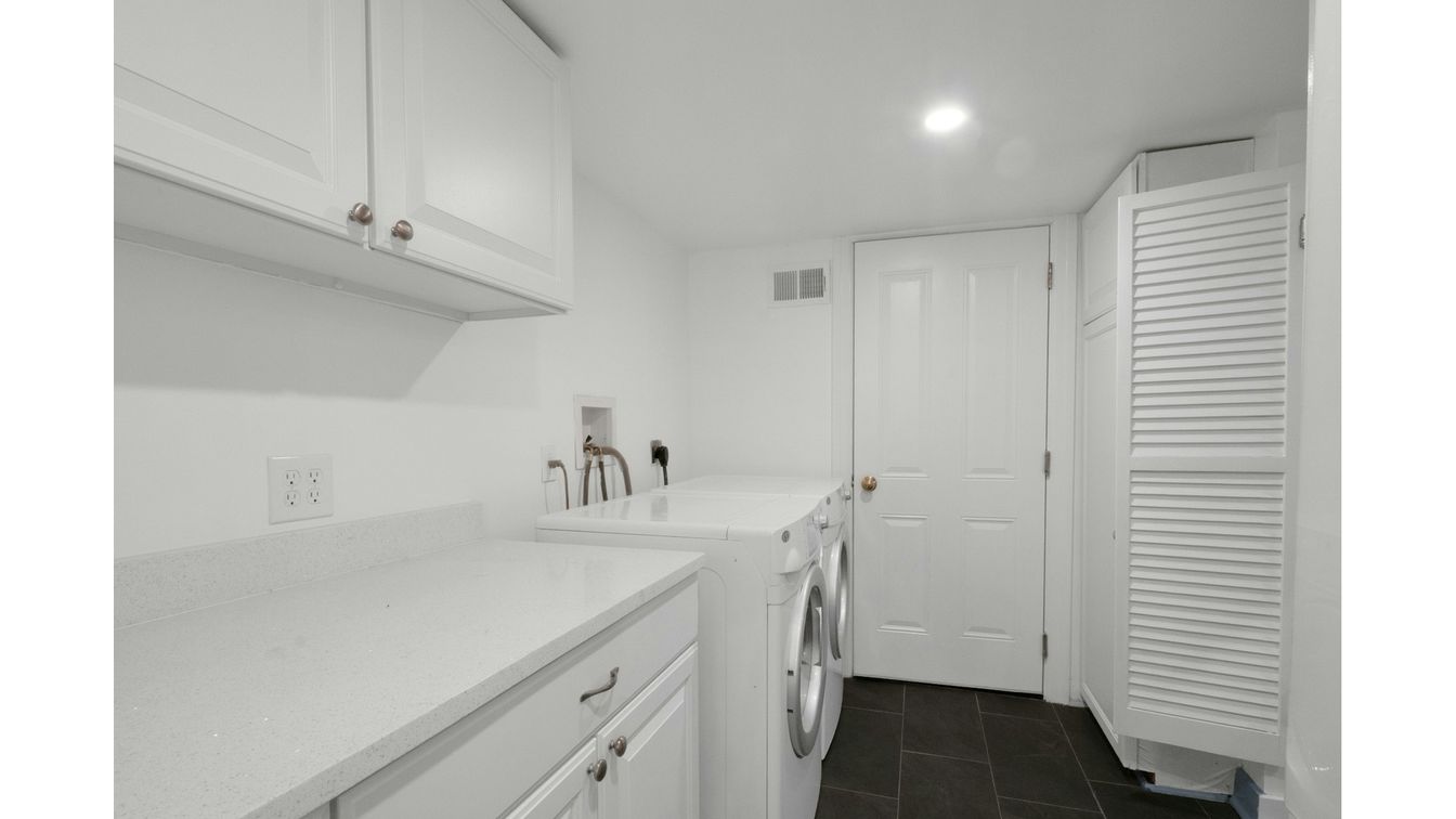 Interior, Recessed Lighting, Washer