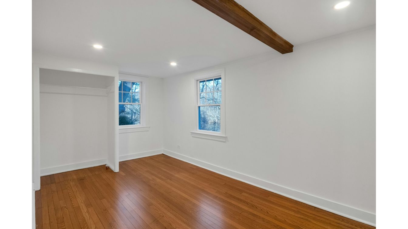 Empty room, Interior, Recessed Lighting, Wooden Beams, Wood Texture Flooring