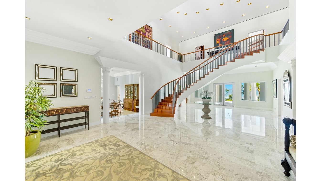 Interior, Marble, Recessed Lighting