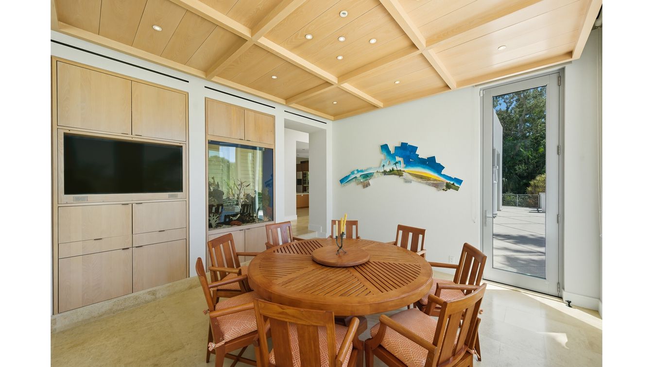 Dining room, Interior, Recessed Lighting, Wooden Ceilings