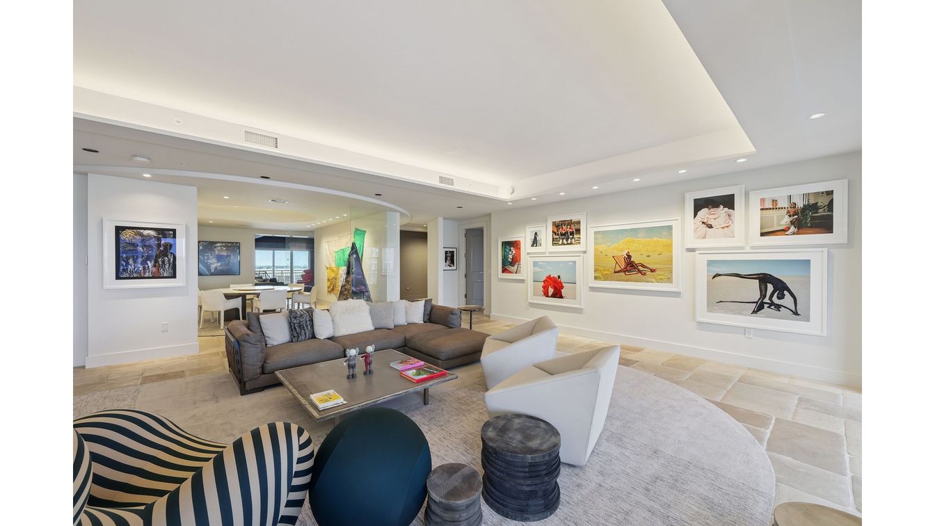 Dining room, Interior, Living room, Recessed Lighting