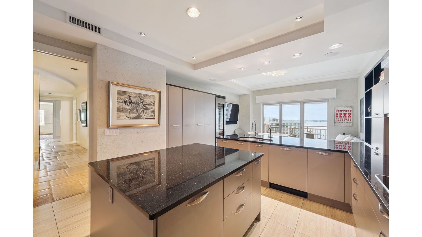 Interior, Kitchen, Recessed Lighting, Water