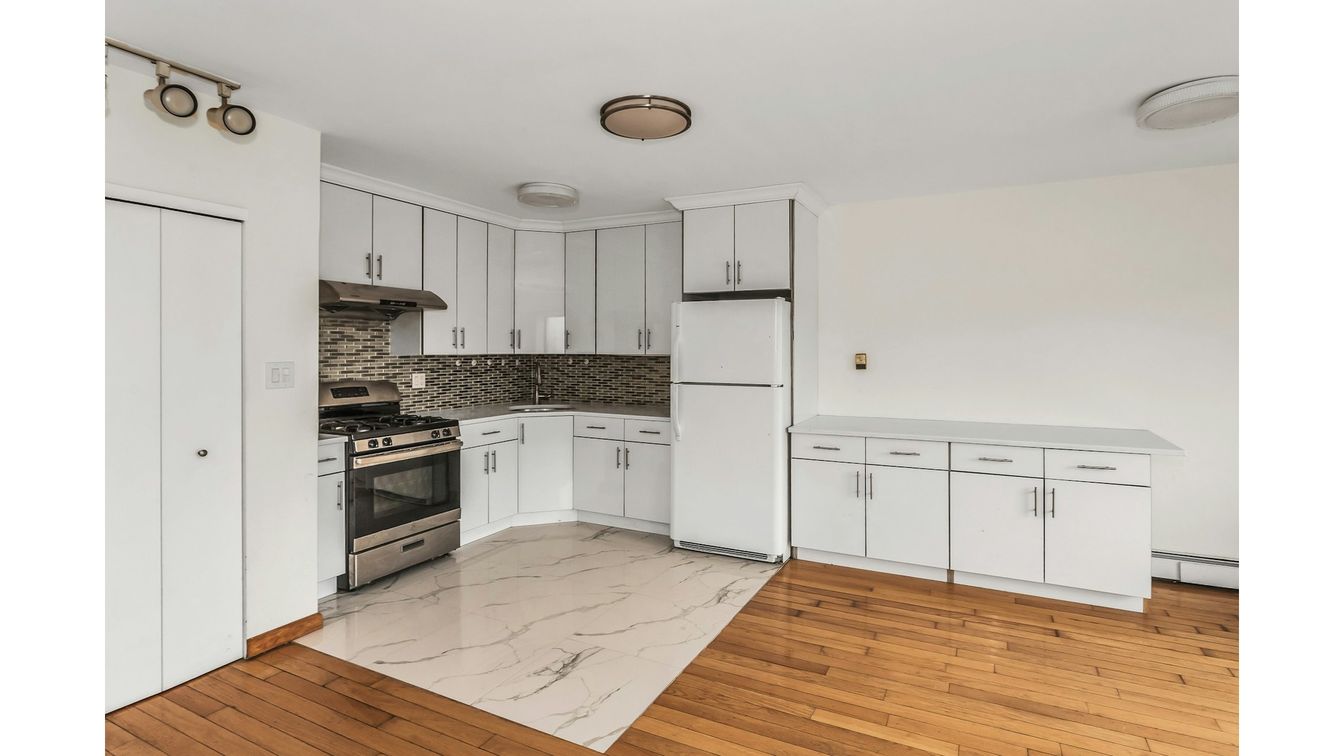 Interior, Kitchen, Marble, Stainless Steel Appliances, Wood Texture Flooring