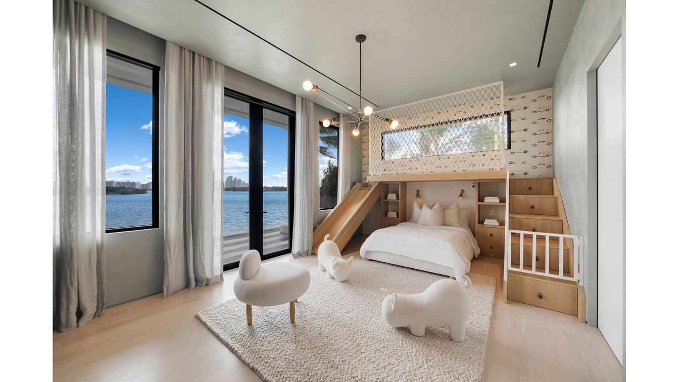 Bedroom, Interior, Pendant Lights, Recessed Lighting, Water, Wood Texture Flooring