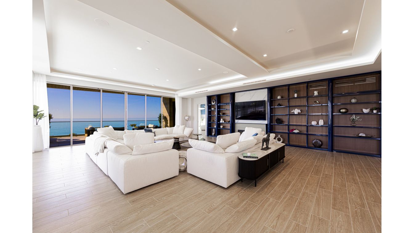 Interior, Living room, Recessed Lighting, Water, Wood Texture Flooring