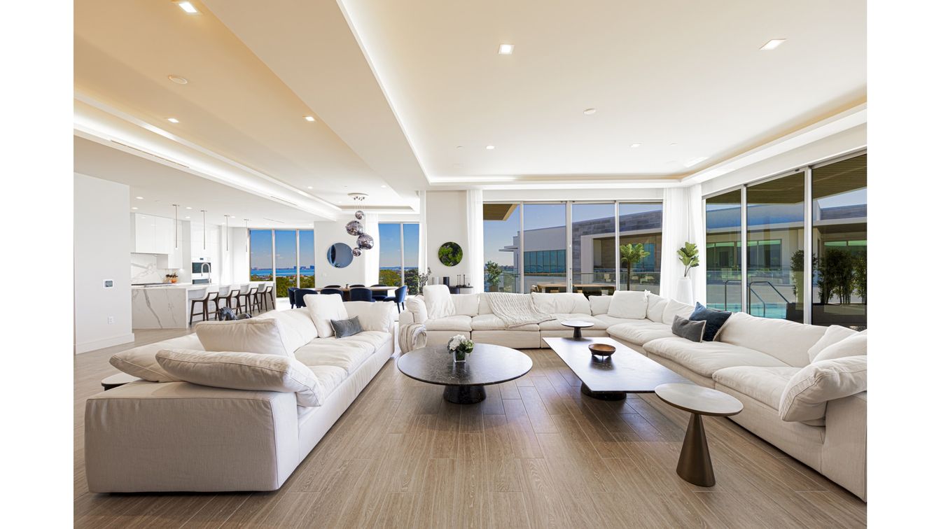 Dining room, Interior, Kitchen, Living room, Pendant Lights, Recessed Lighting, Wood Texture Flooring