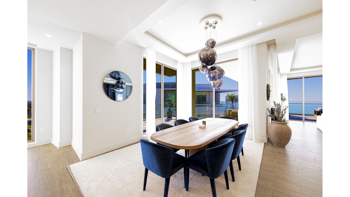 Dining room, Interior, Pendant Lights, Recessed Lighting, Water, Wood Texture Flooring