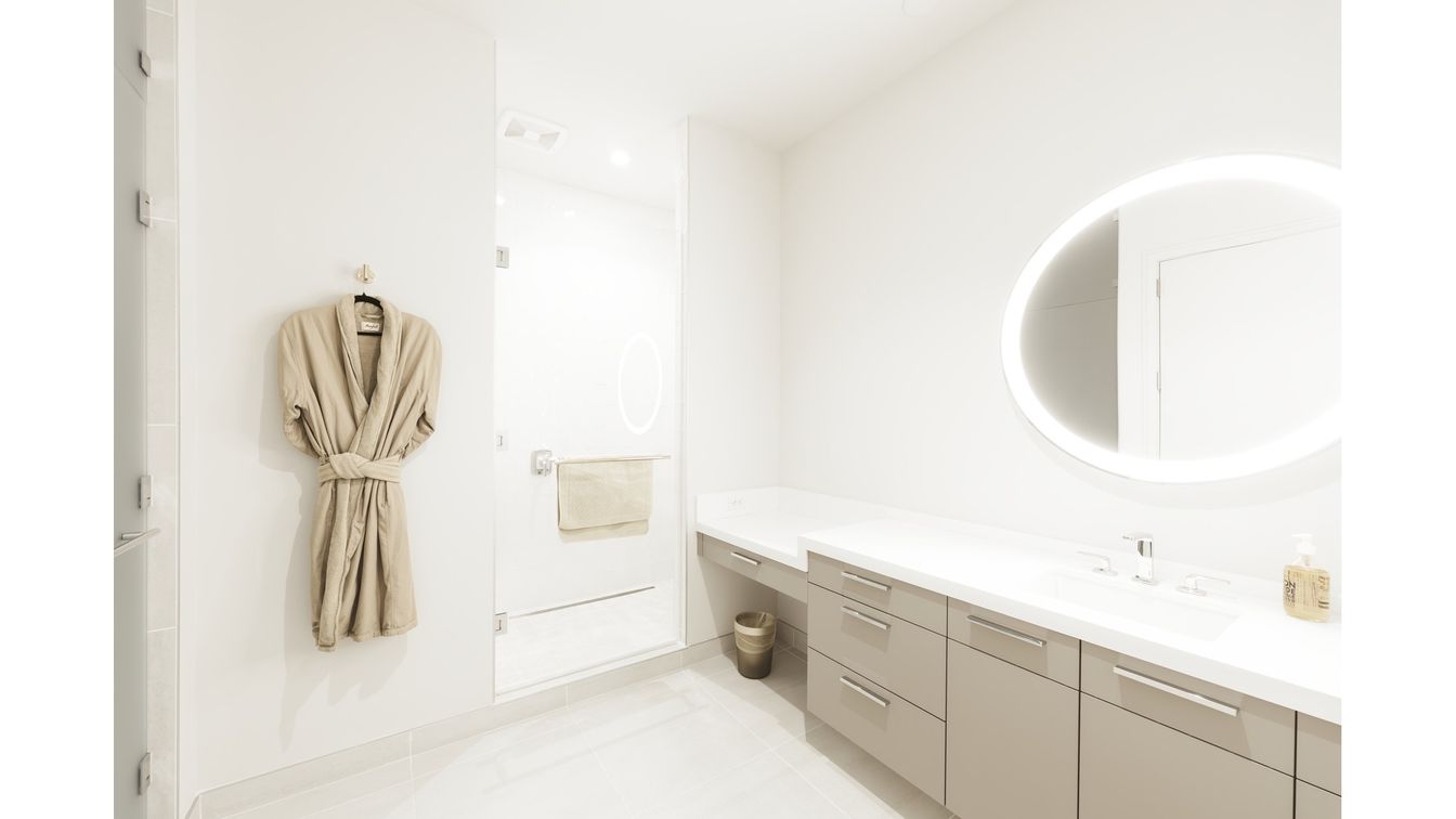 Bathroom, Interior, Recessed Lighting