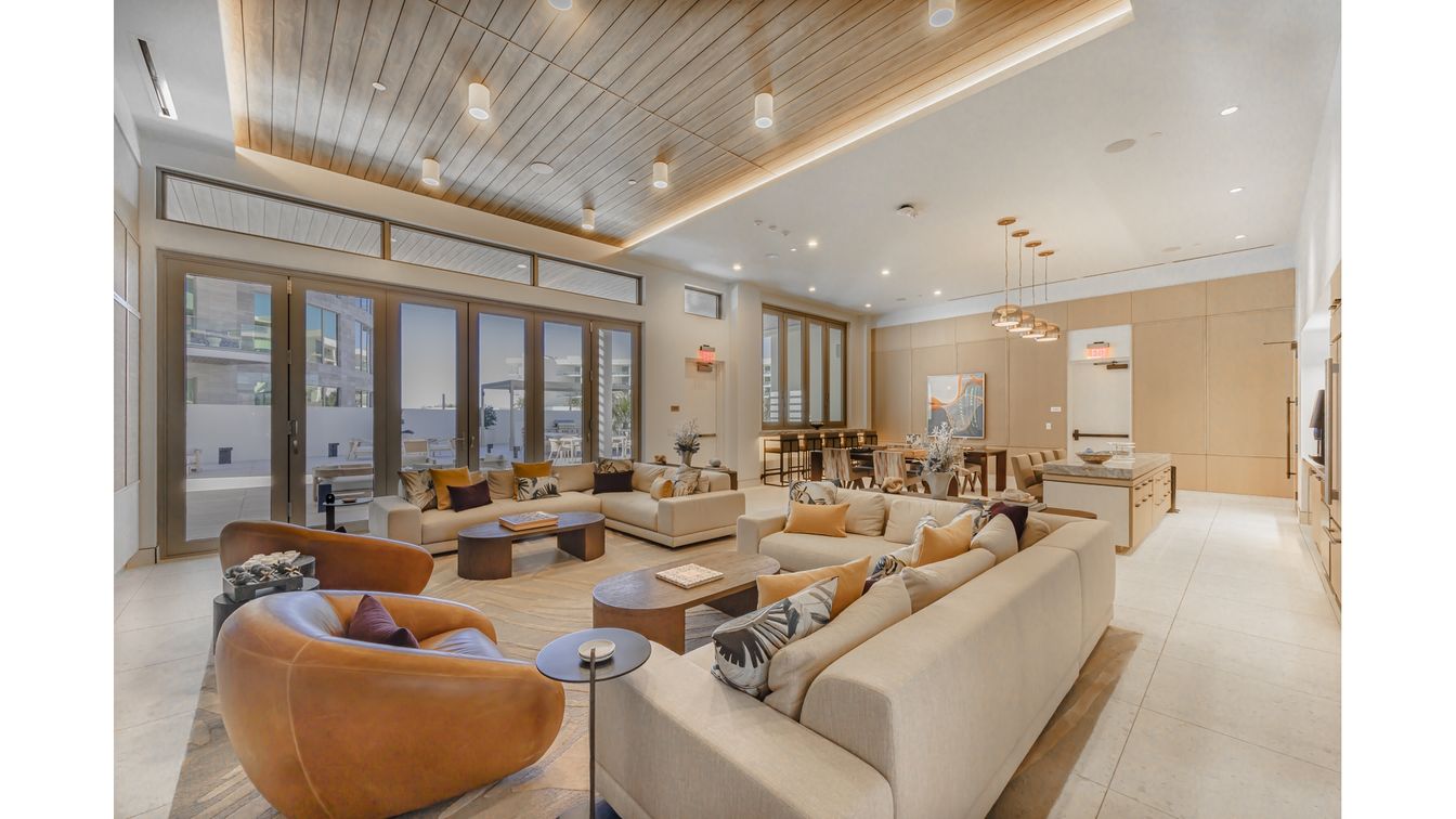 Dining room, Interior, Living room, Pendant Lights, Recessed Lighting